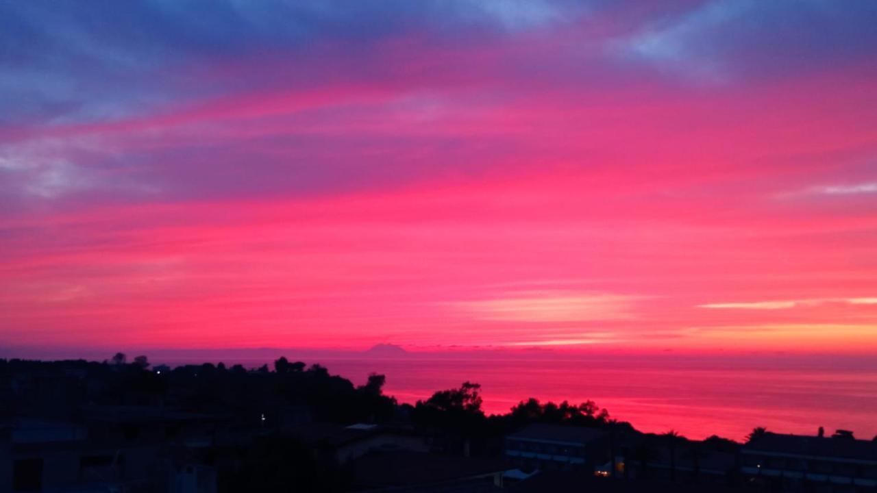 Appartamento Orizzonte Stromboli Tropea Esterno foto